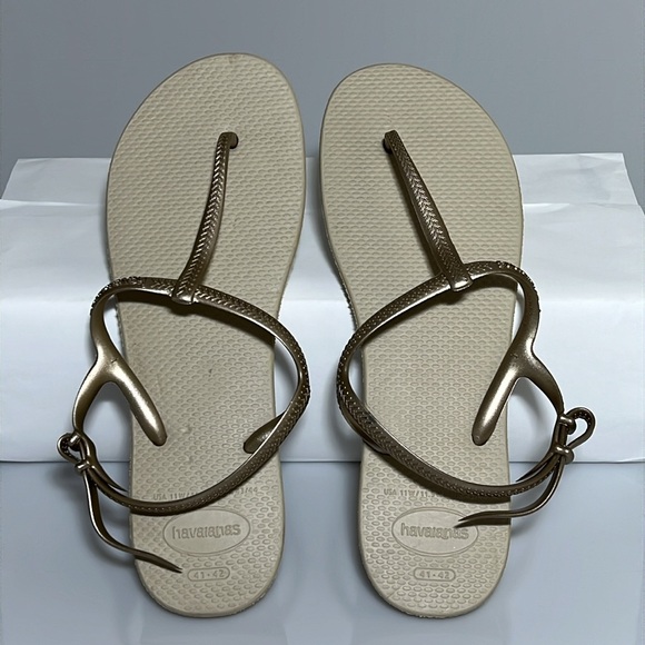 NEW Havanaias Sandals Metallic Gold Straps - T-Shape - Womens Size 11 / 41-42 - Picture 14 of 15